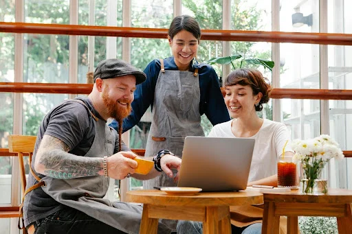 How a Bay Area Website Designer Helps Small, Local Businesses Compete Online